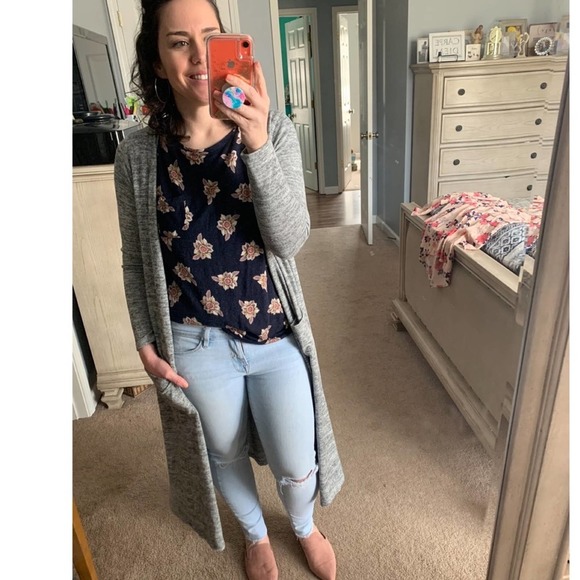 LuLaRoe Grey Sarah Knit Duster Cardigan Small - Picture 1 of 6